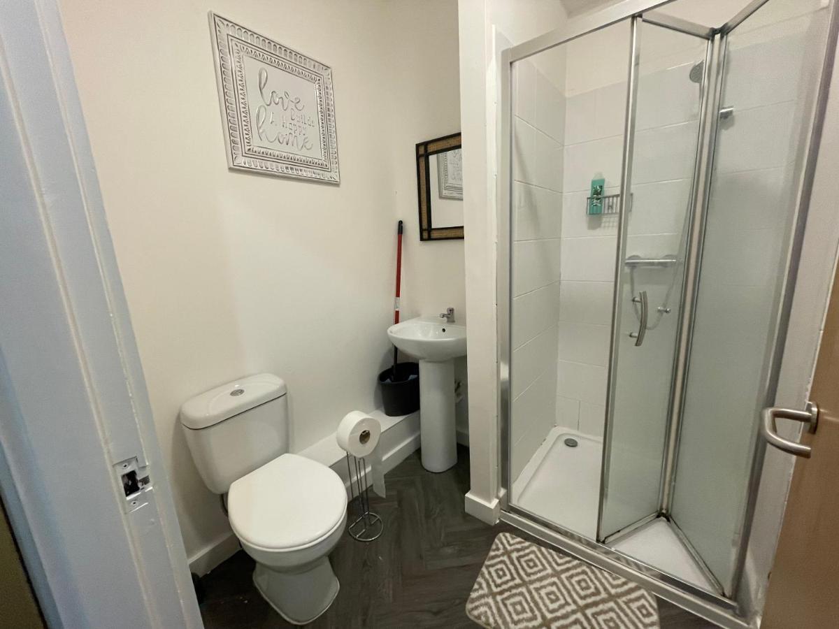 Bv Comfy Budget Studio At Quebec Street Bradford Bradford  Exterior photo